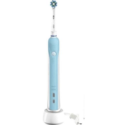 Электрическая зубная щетка Oral-B Pro 700 CrossAction