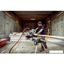 Торцовочная пила Metabo KGS 305 M 613305000